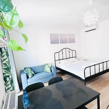 Targowa Charming By The National Stadium Apartmán *